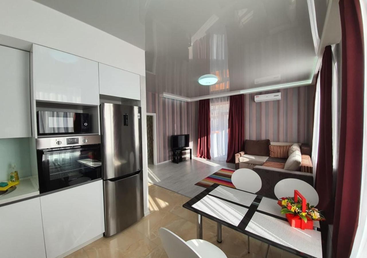 Lux New Apartment 2019 Kharkiv Exterior photo