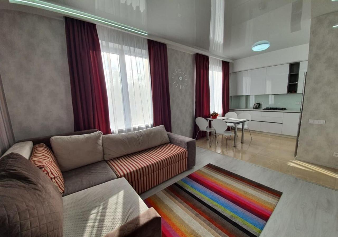 Lux New Apartment 2019 Kharkiv Exterior photo